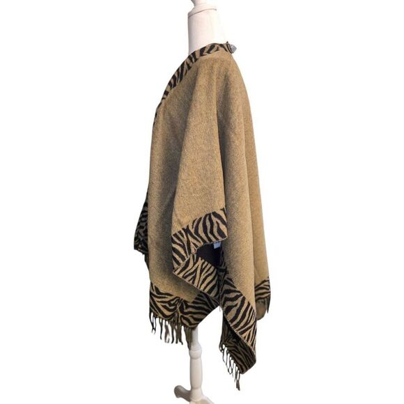Accessory Street Vintage Women's One Size Reversible Black/Light Brown Cape - Picture 10 of 12